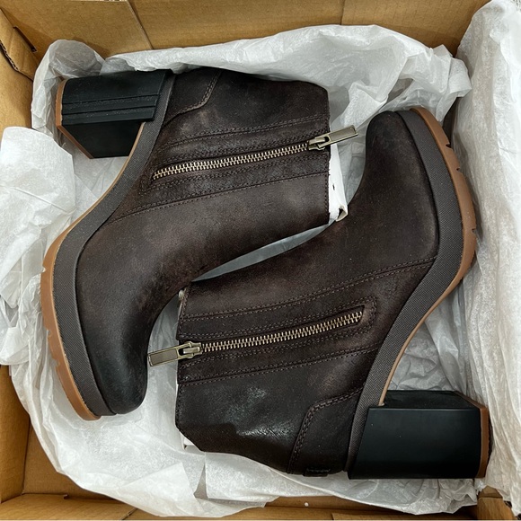 NIB SOREL Distressed Leather Waterproof Zipper Booties “Blake” sz 9 - Picture 11 of 16